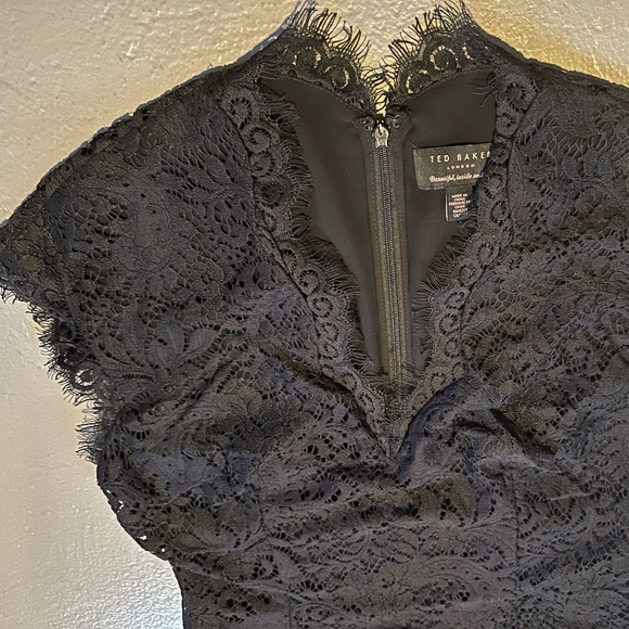 Ted Baker - Sarvani Lace Overlay Top Sheath - SZ 2 - Picture 3 of 8